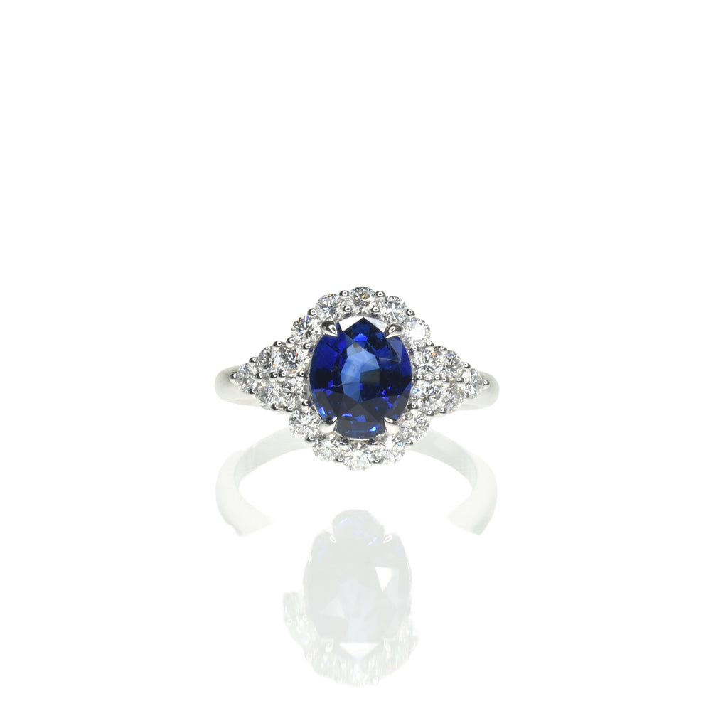 Oval Sapphire with Diamonds