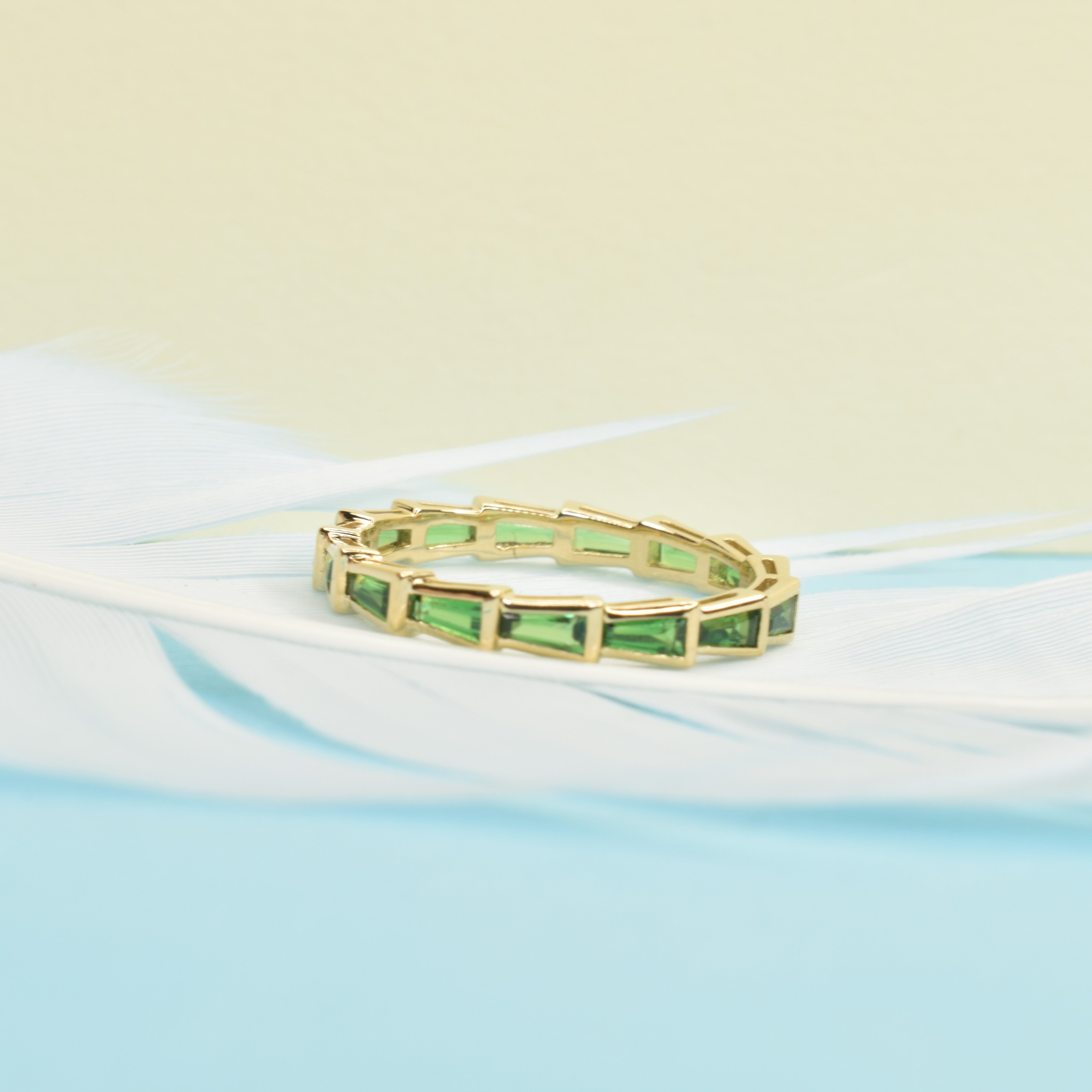Tsavorite Taper Serpent Band