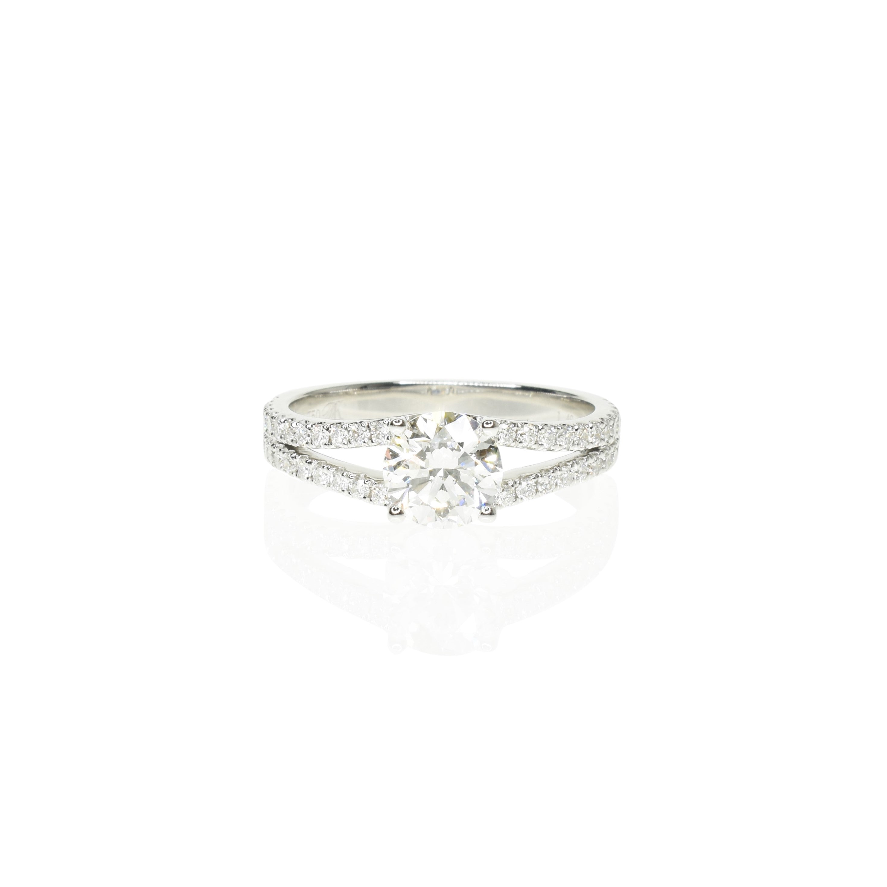 Round Diamond Ring With Split Shank Pave