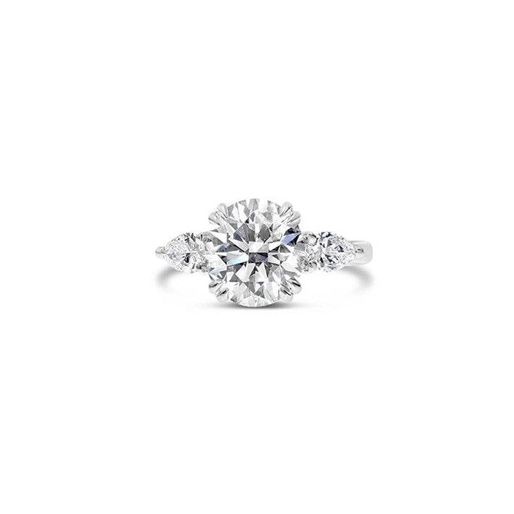 Round Diamond trilogy Ring