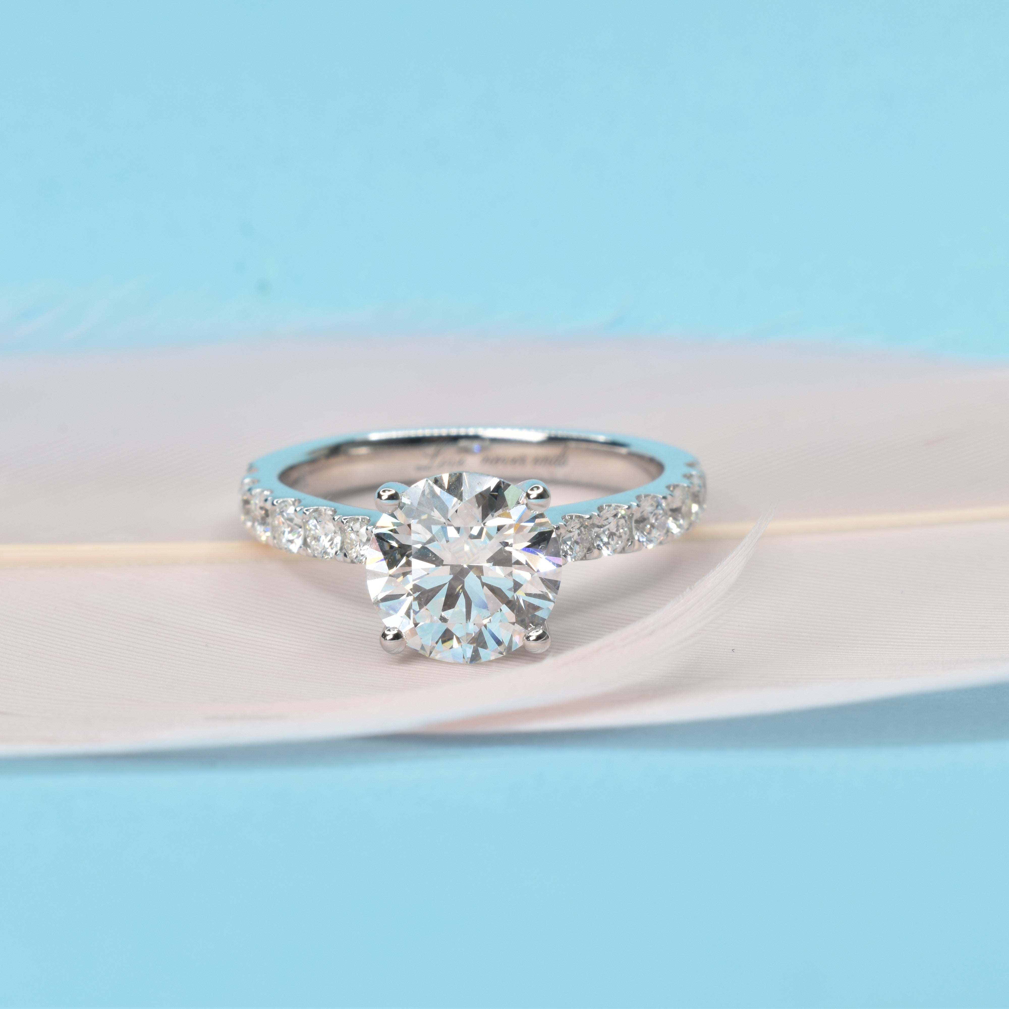 Engagement Ring with Graduated Shoulder Diamonds