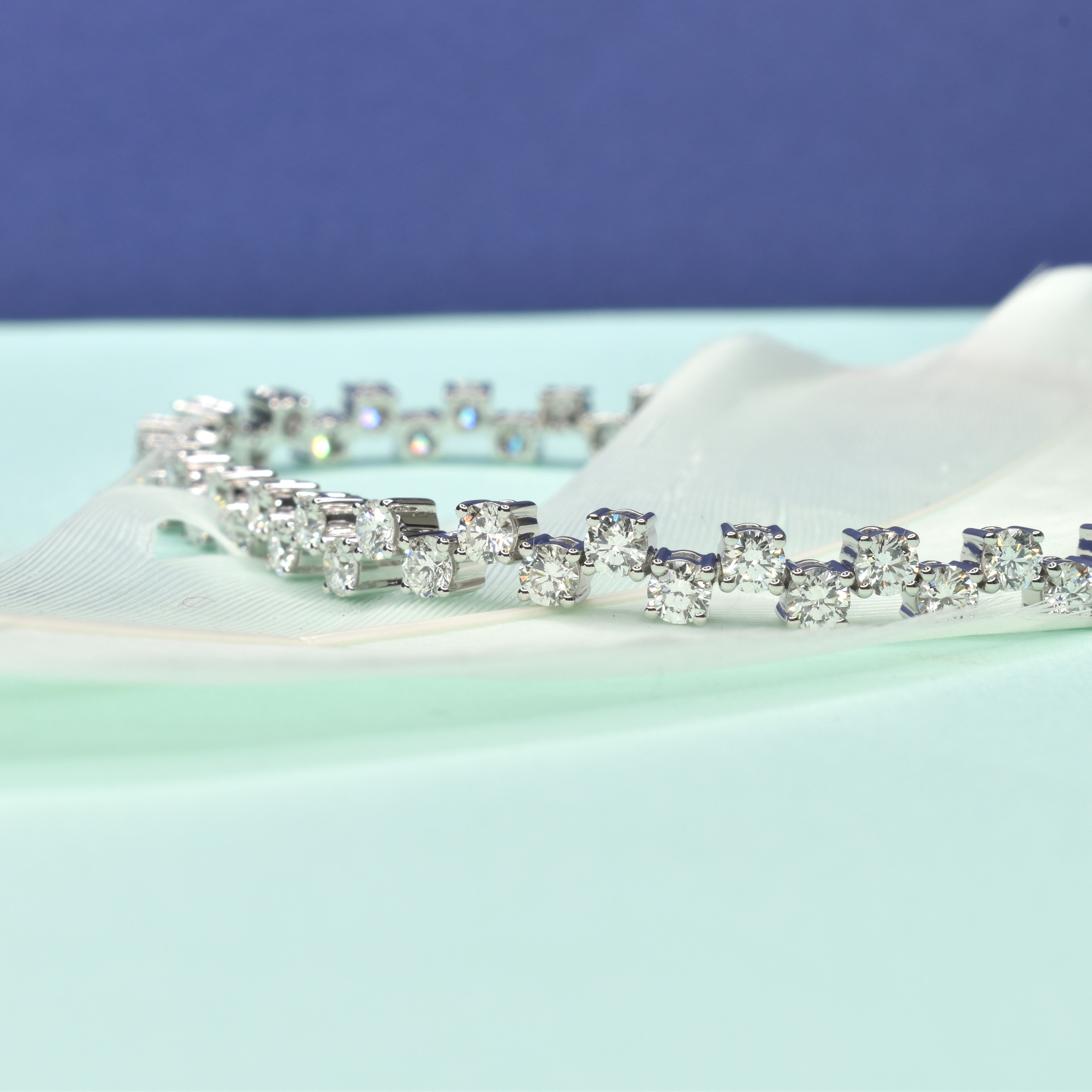 Zig Zag Diamonds Bracelet