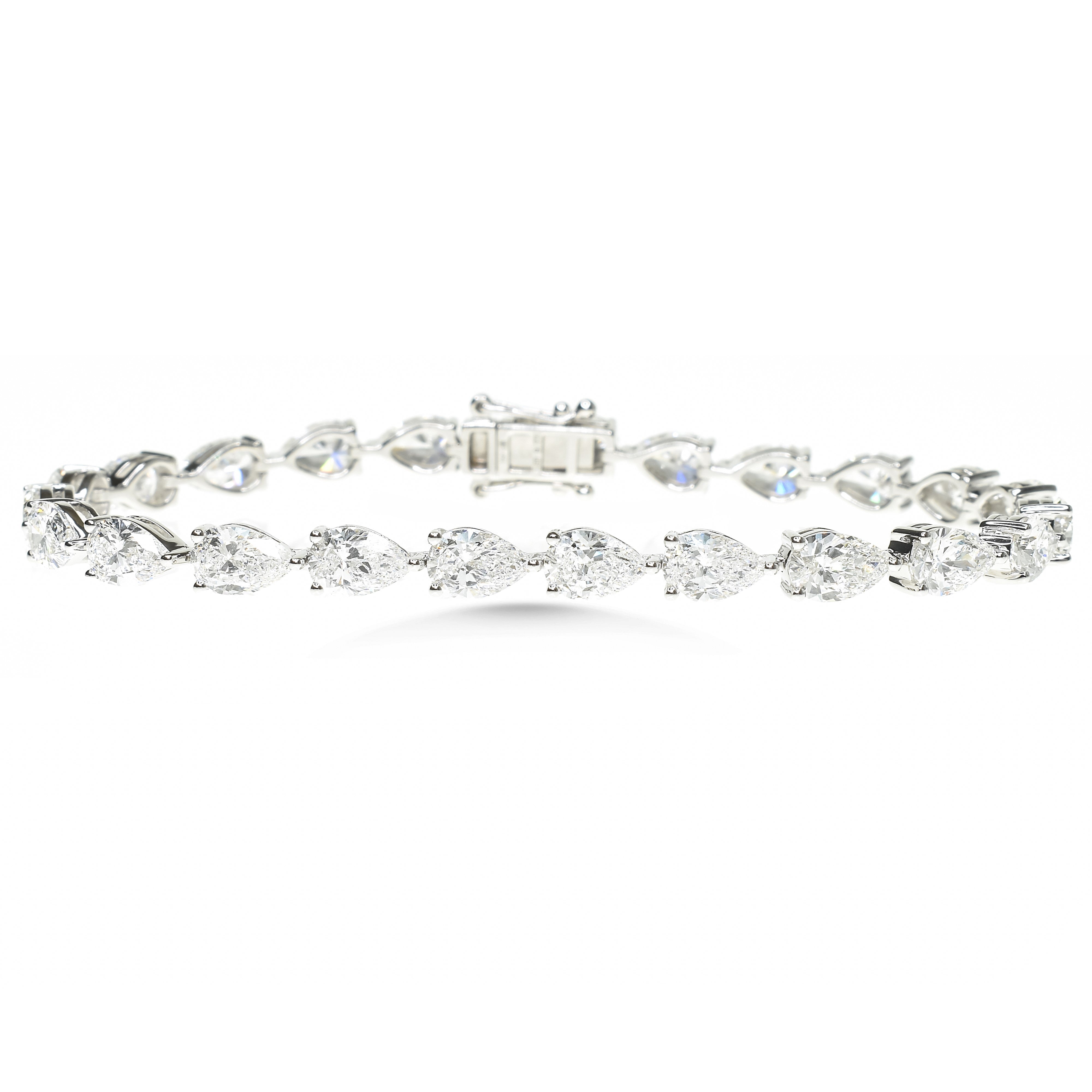 Lab Grown Diamond Bracelet with 0.40ct Pear Shape Diamonds