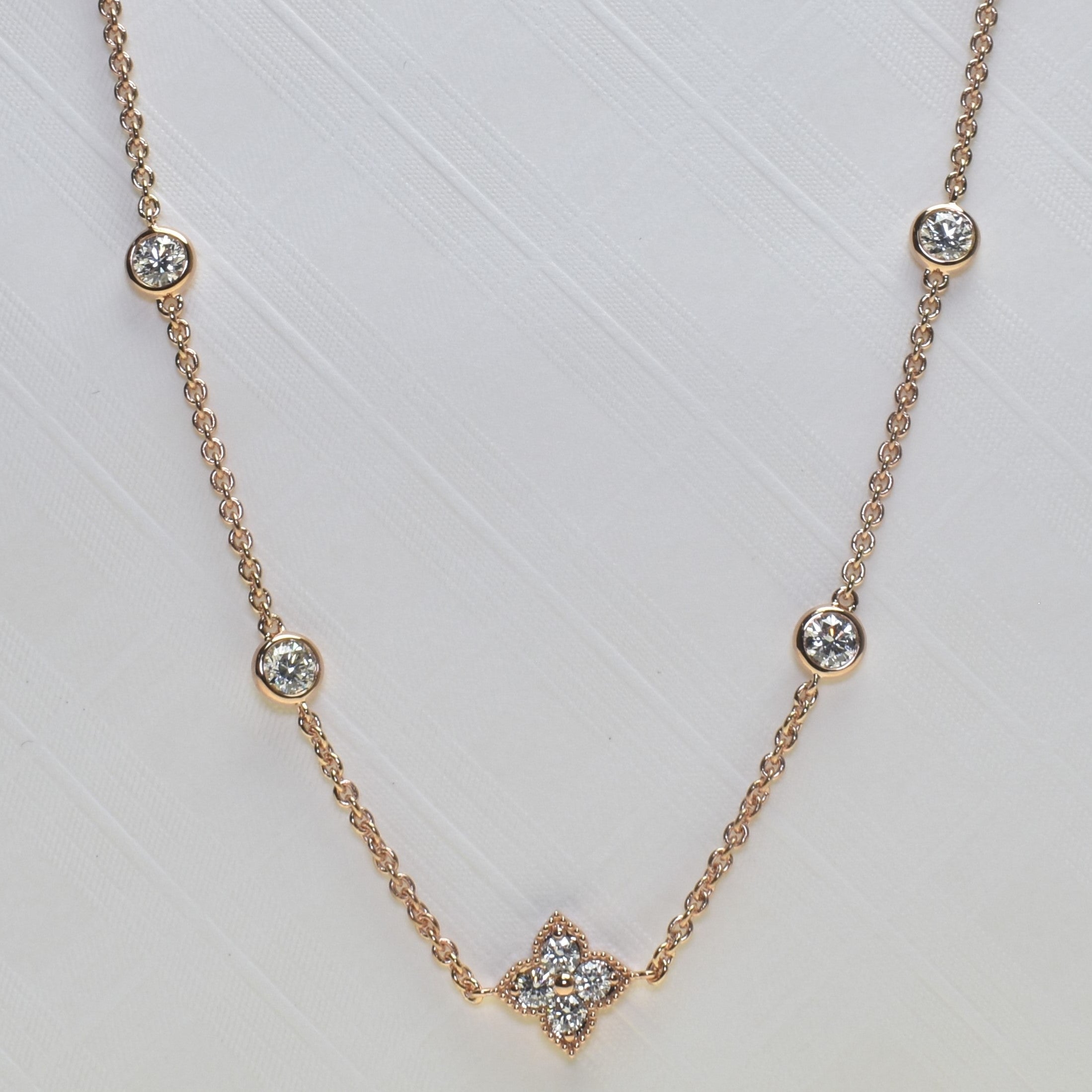 Diamonds Clovers Chain Necklace Short