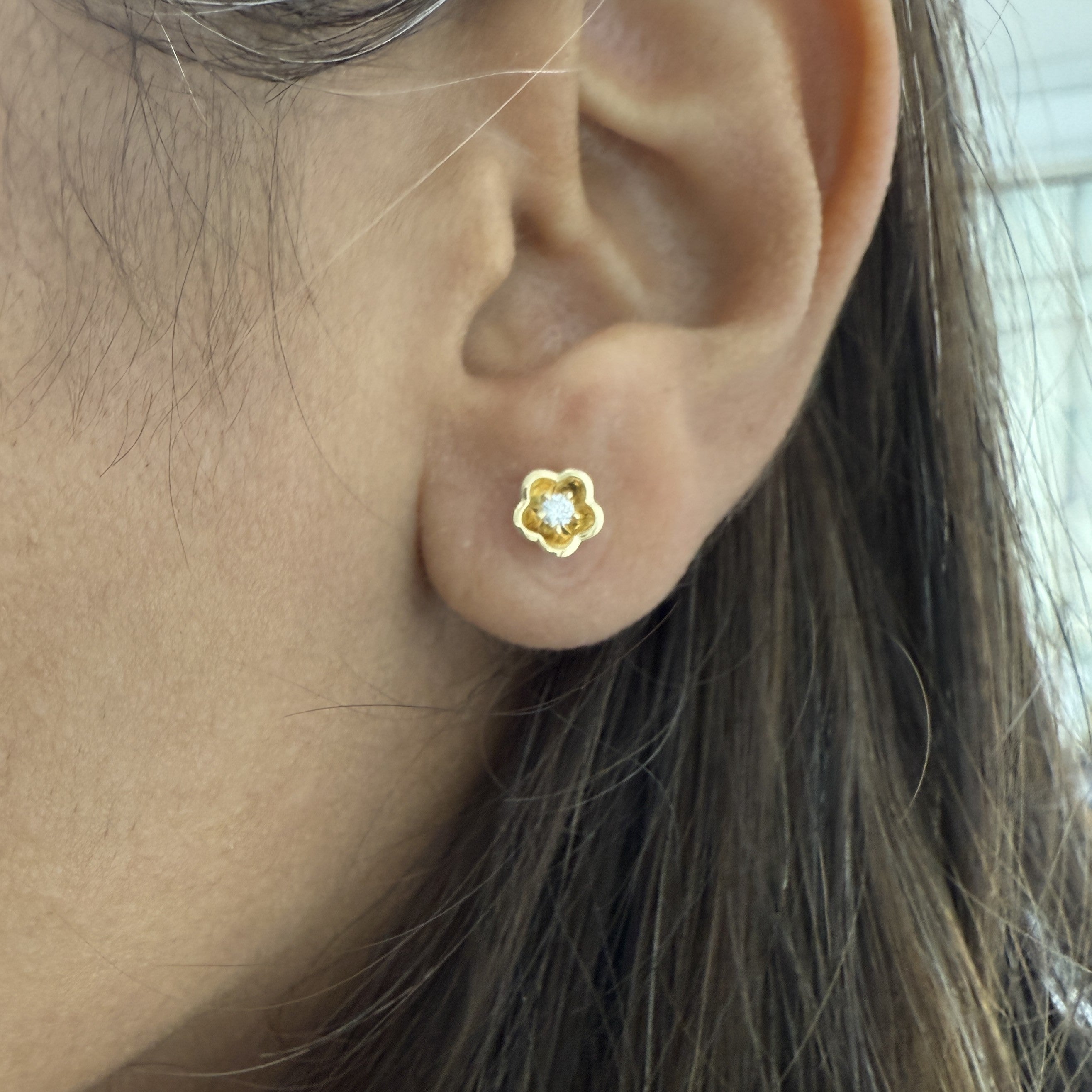 Tiny Diamond Flower Earring