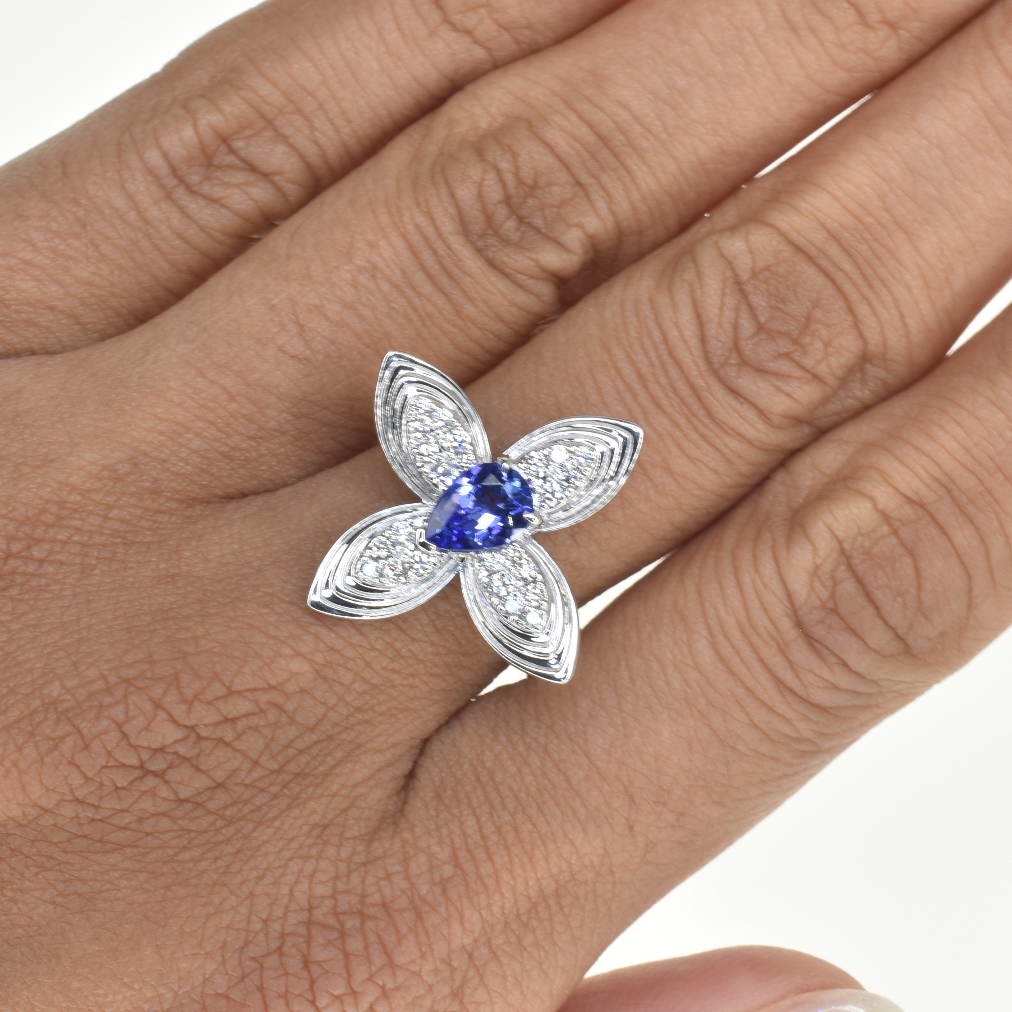 Petal Ring with Tanzanite