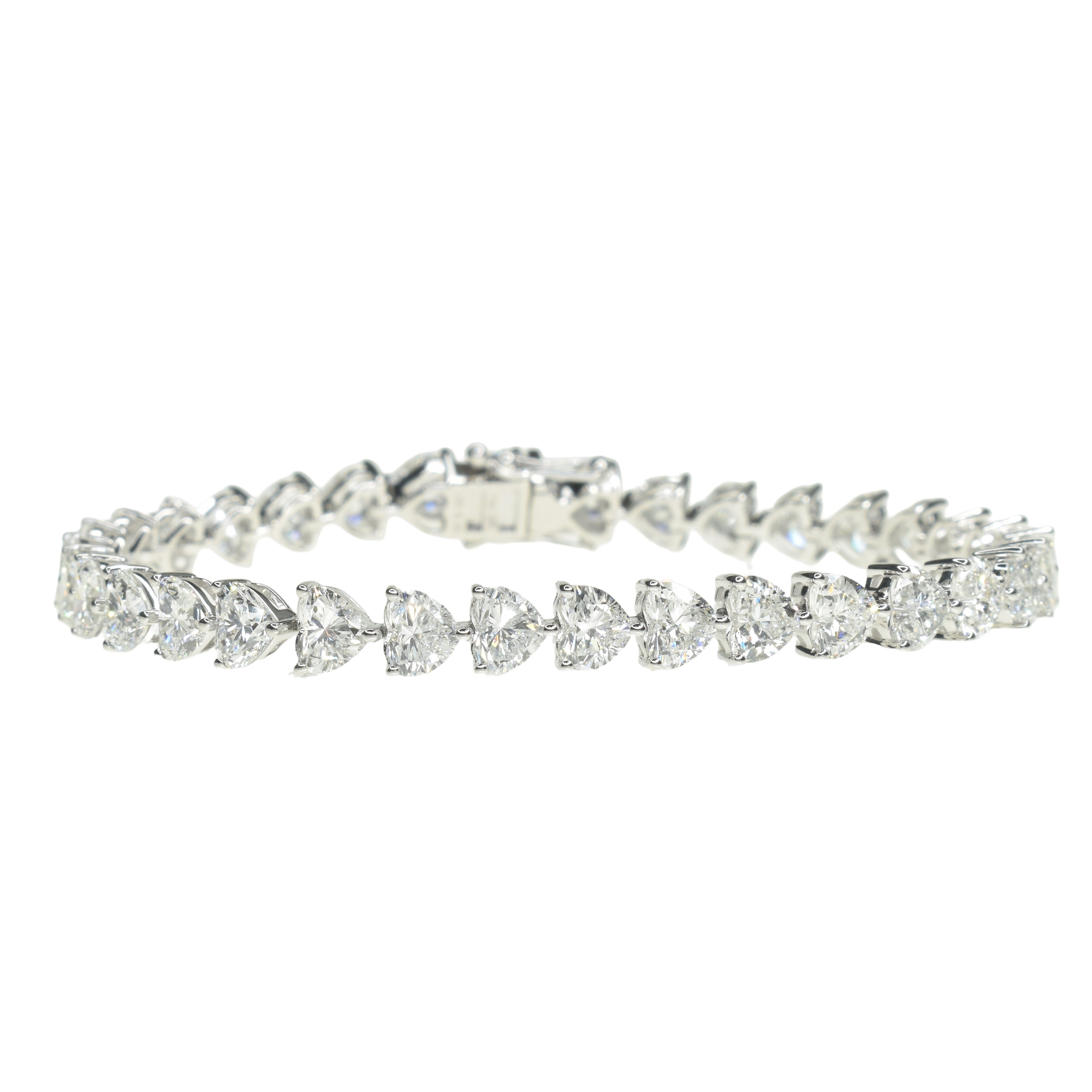 Lab Grown Diamond Bracelet With 0.25ct Heart Shape Diamonds