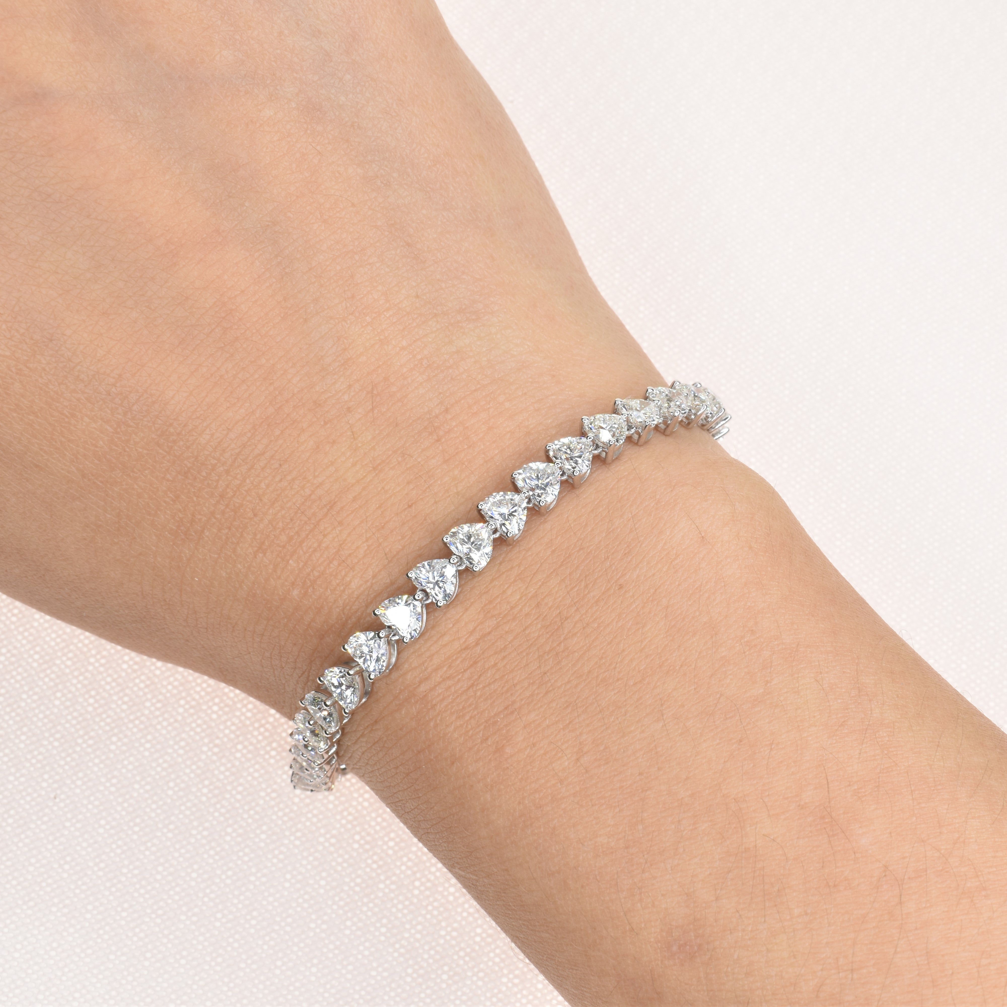 Lab Grown Diamond Bracelet With 0.25ct Heart Shape Diamonds