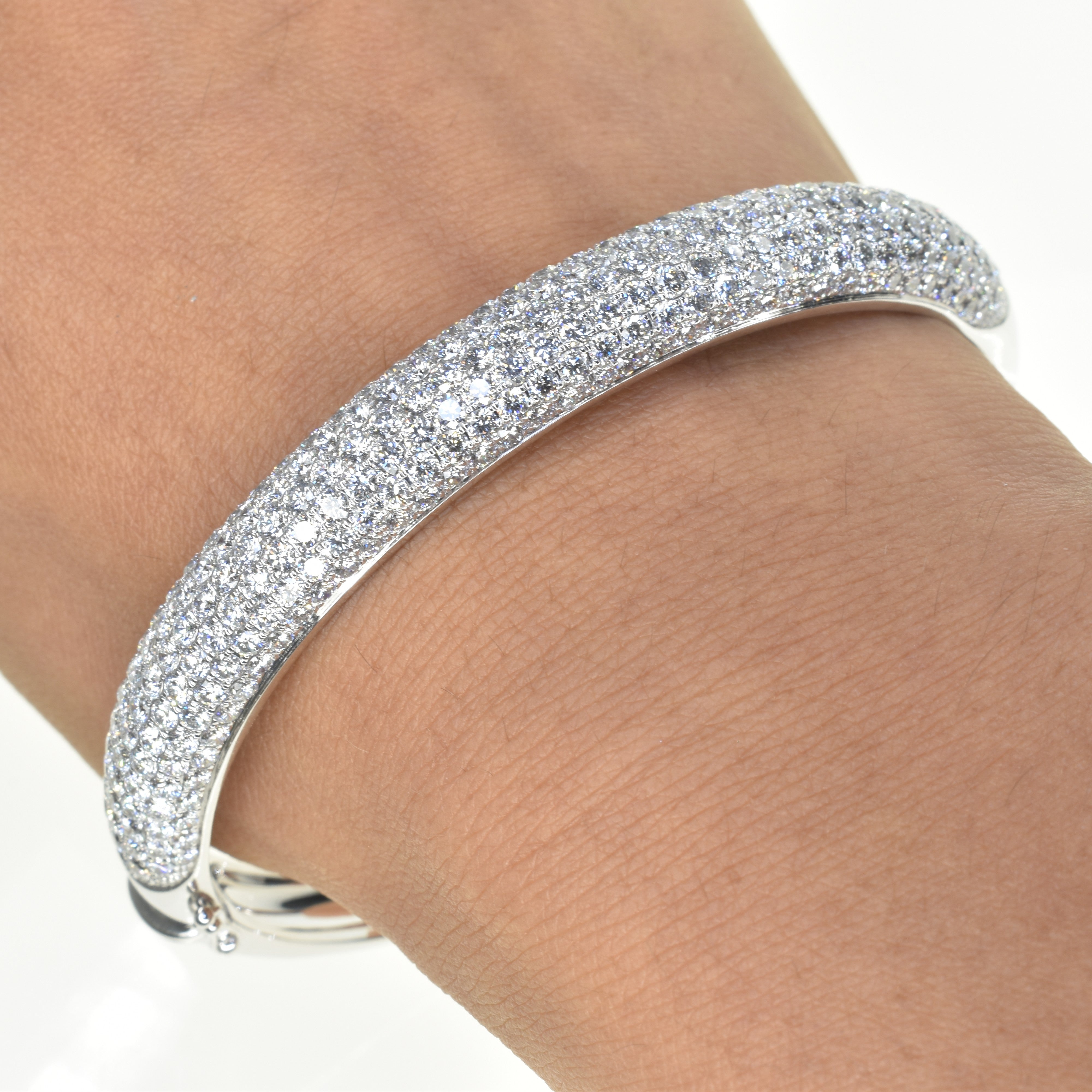 Lab Grown Diamond 7 Row Pave Bangle
