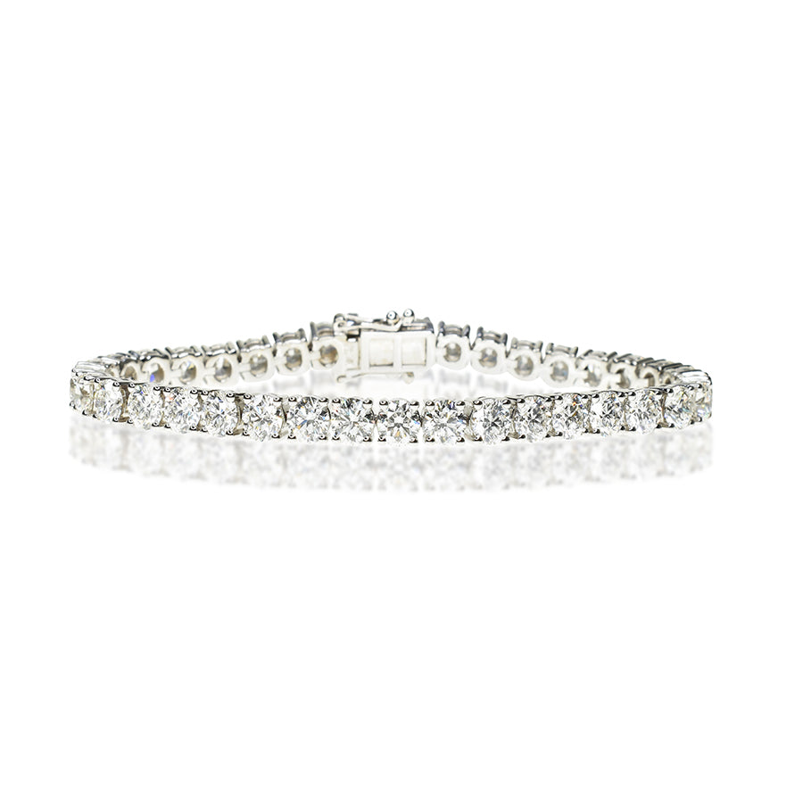 Classic Tennis Bracelet with 4.3mm diamonds