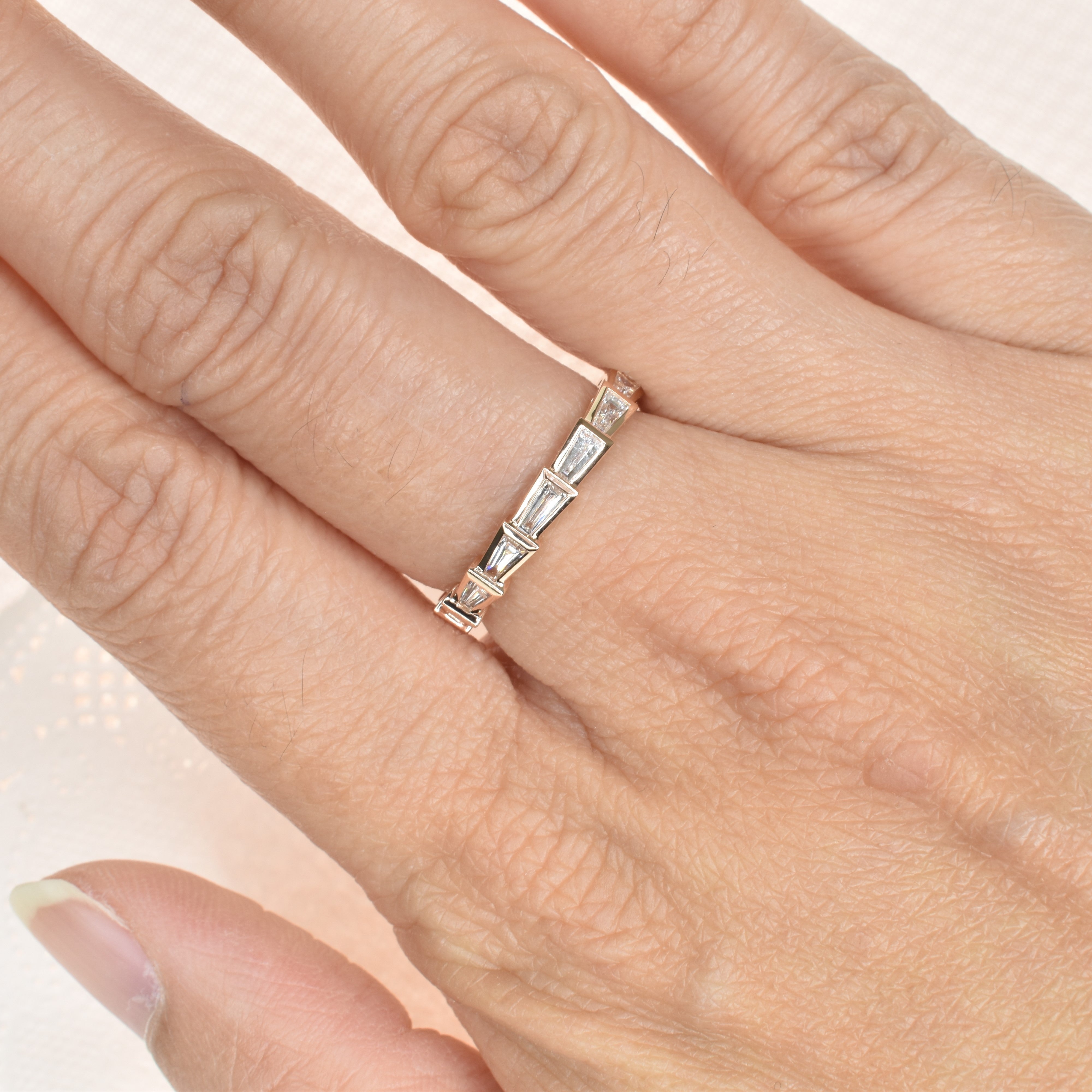 Large Taper Serpent Band