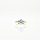 Classic Engagment Ring With Lotus Pattern