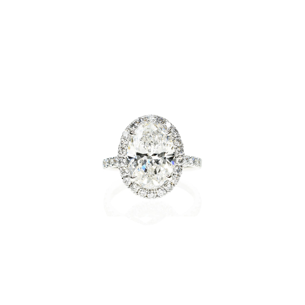Stunning Oval Diamond Engagement Ring with Halo