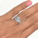 Round Brilliant Diamond with a Double Pavé Band