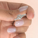 Round Brilliant Diamond with  a Twisted Band